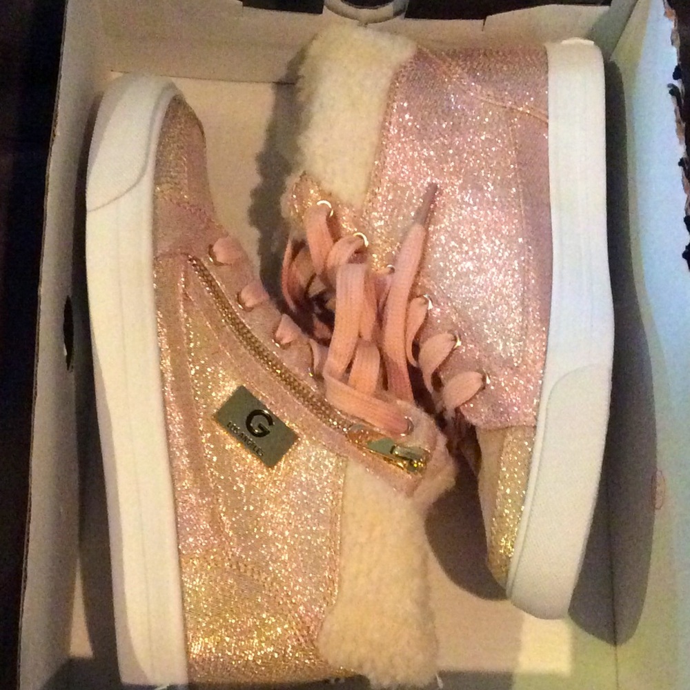 NWT High Top Pink sneakers size 6.5